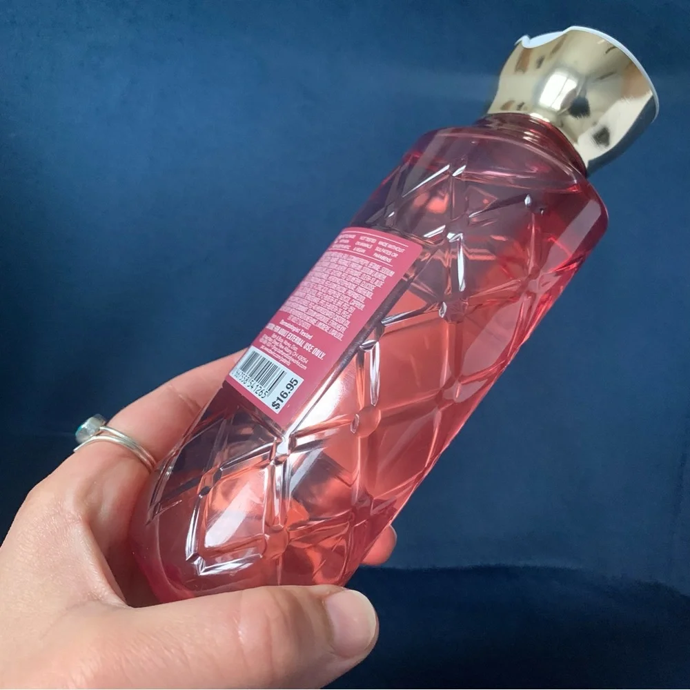 • NEW! [B&BW] Champagne Toast •